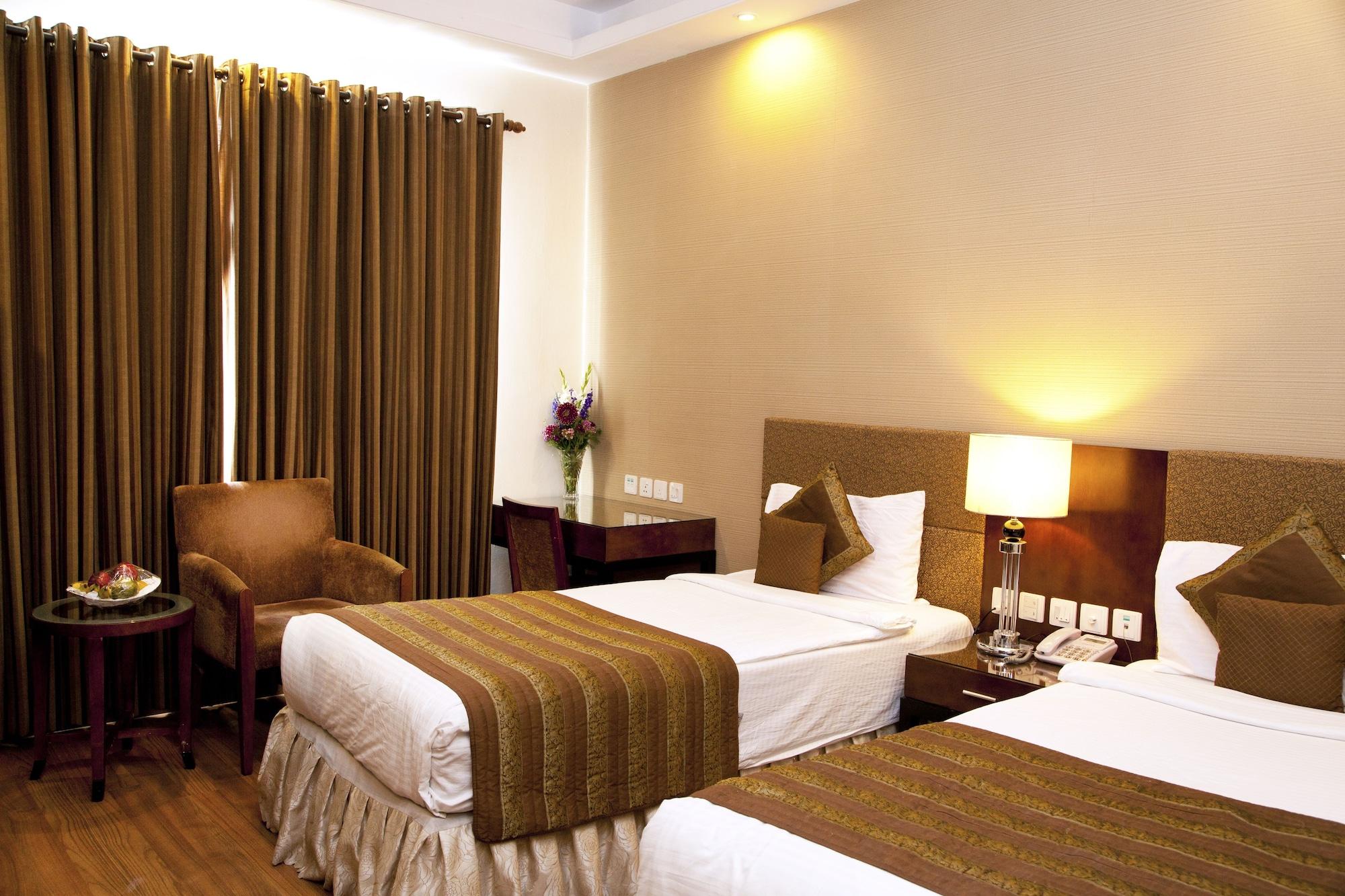 Alpina Hotels & Suites Nueva Delhi Exterior foto