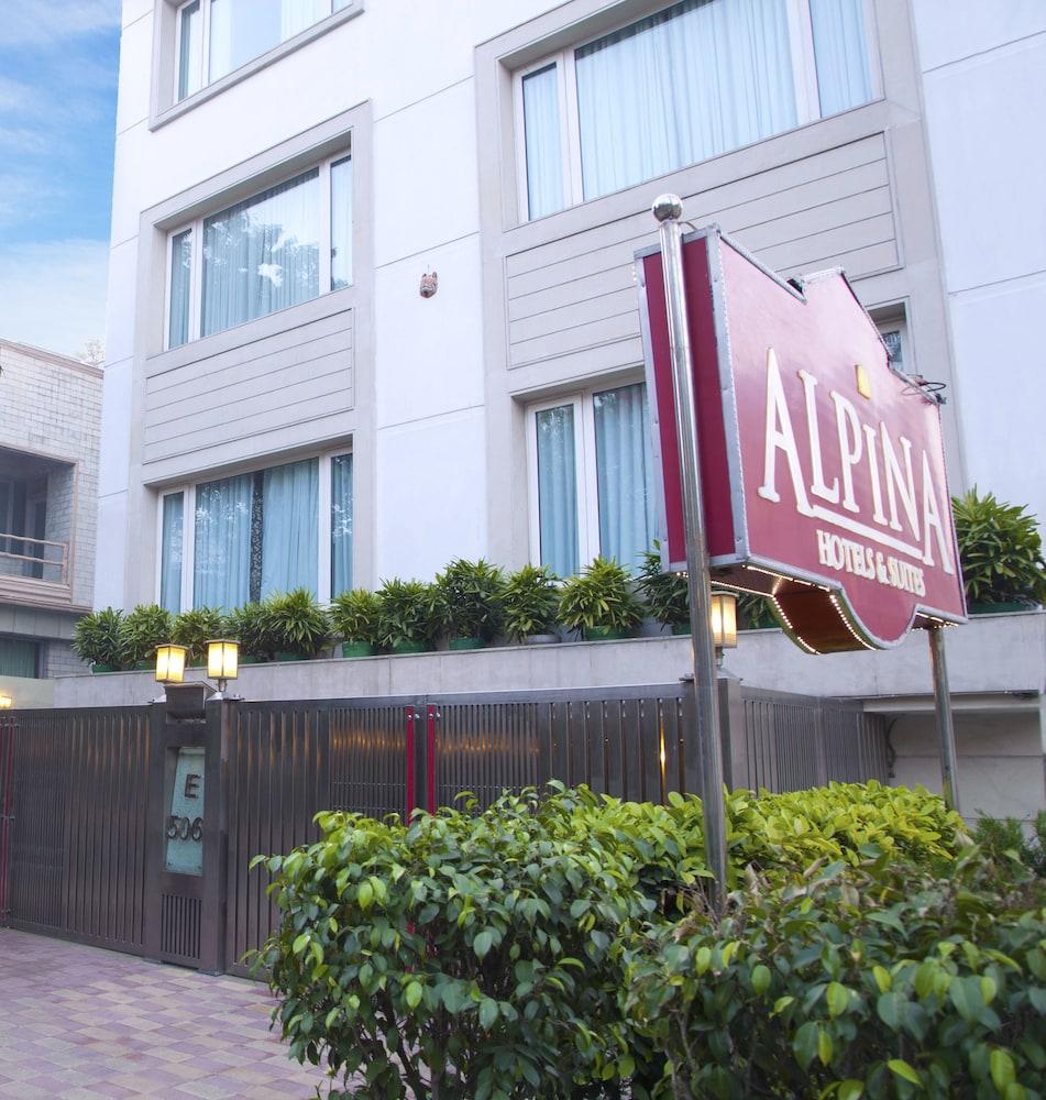 Alpina Hotels & Suites Nueva Delhi Exterior foto